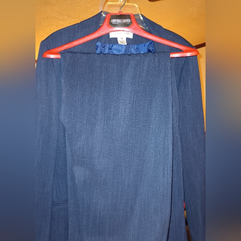 Women's 2pc Jon's of new York  band new suite